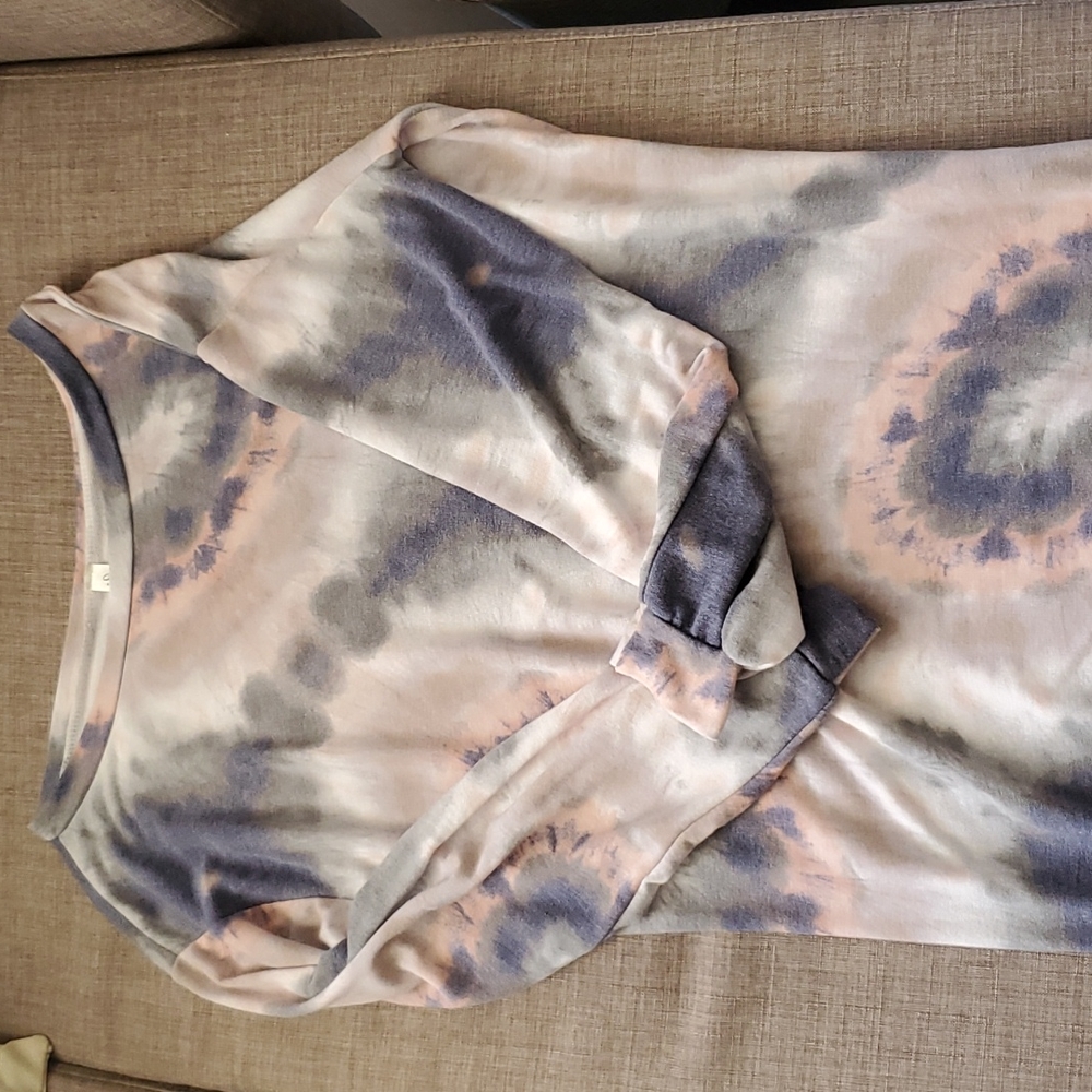 Mahina pullover tie dye dress
